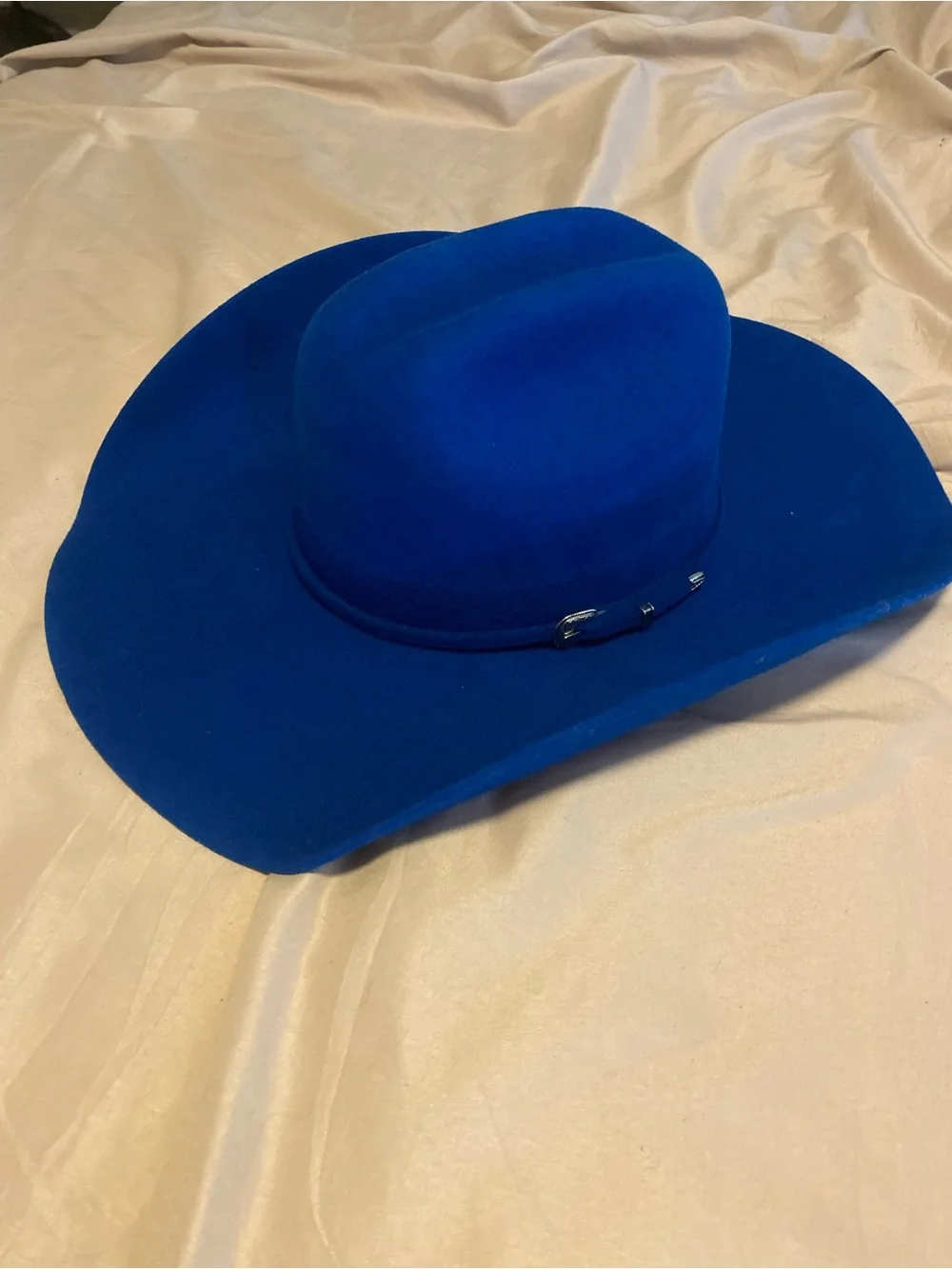 Vibrant Royal Blue Serratelli Felt Cowboy Hat